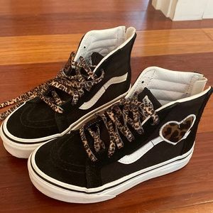 VANS - KIDS - SK8-HI ZIP (LEOPARD FUR) HEART / BLACK SNEAKER 12.5